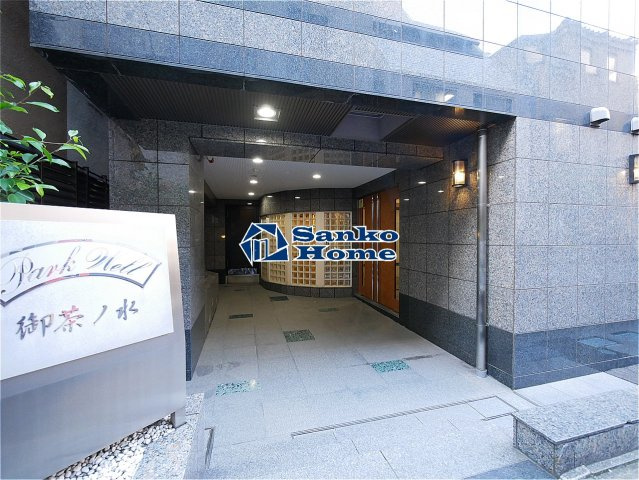 パークウェル御茶ノ水のエントランス