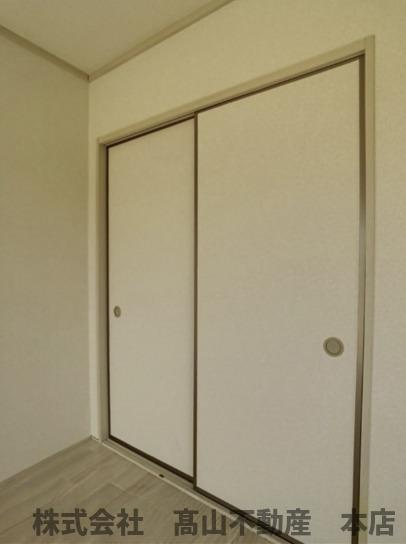 ドミール赤間苑の収納