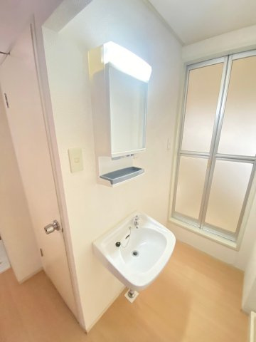 【独立洗面台】