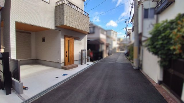 尼崎市浜　新築戸建の前面道路含む現地写真