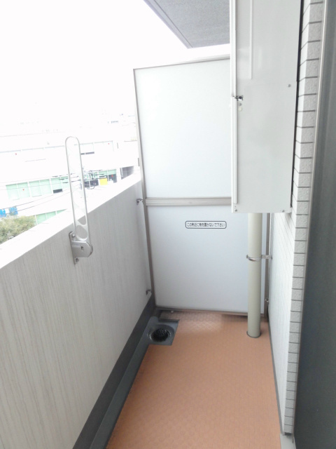 スカイコート武蔵新田のバルコニー