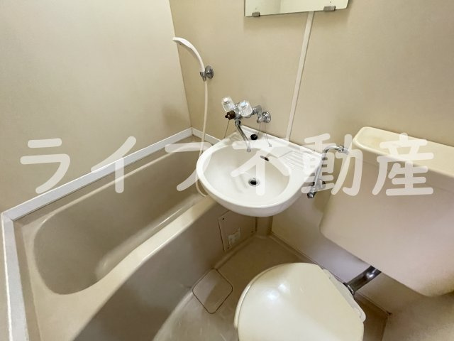 ハウスランド布施の独立洗面台|使いやすい独立洗面台です