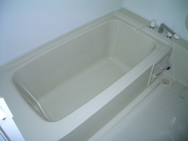 ウエストハイツ182の浴室