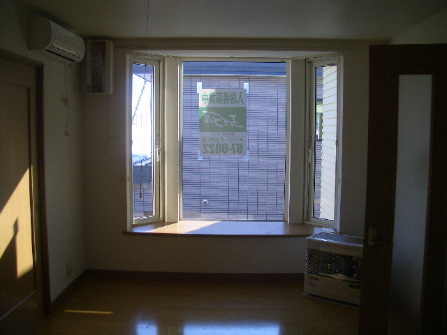 ウエストハイツ182の居間・リビング