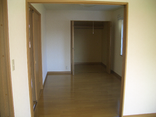 ウエストハイツ182の洋室