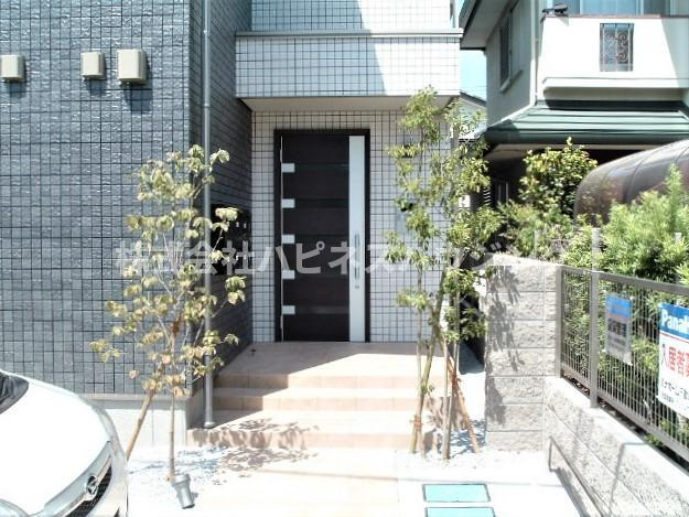 フレシールつくしが丘のエントランス|ゆとりのあるエントランスです