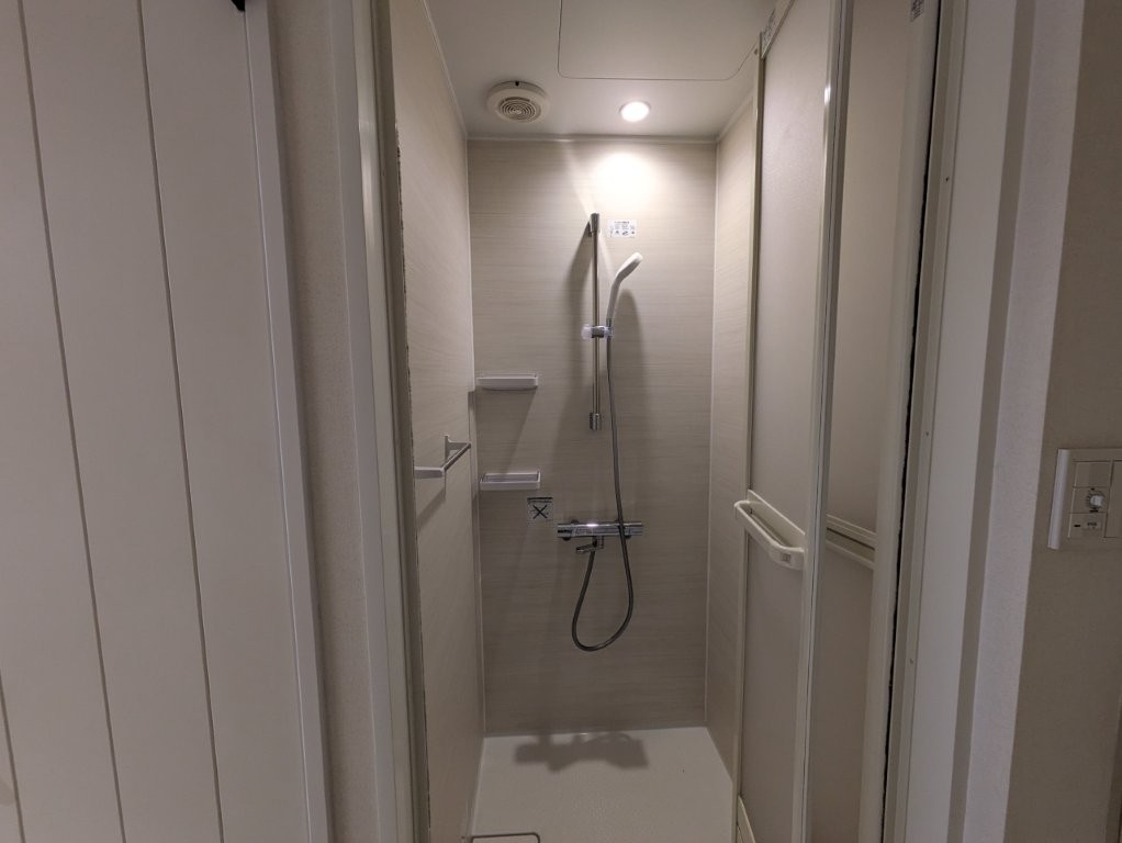 武蔵野市関前５丁目の賃貸マンションのシャワールーム
