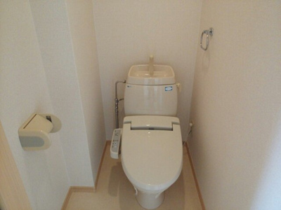 【トイレ】 | エルディムⅡ | ゆったりとした空間のトイレです