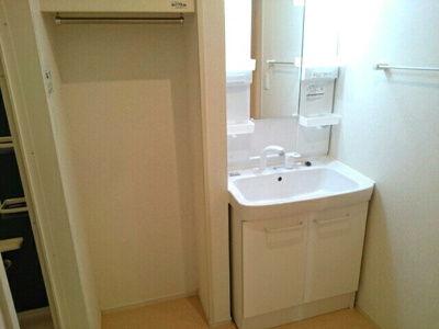 【洗面所】 | ケーズコート岩出 | 広い洗面スペース