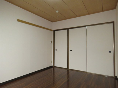 【洋室】 | プリムヴェールB