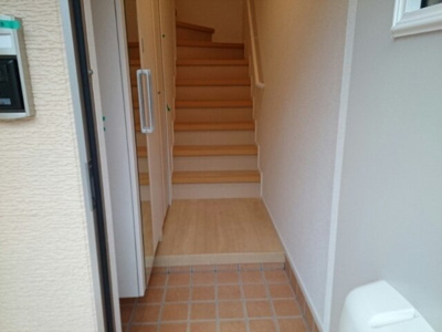 【玄関】 | スカイプラネットⅠ | 収納もある玄関です