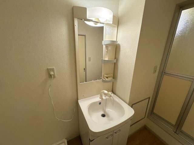 エスポアロイヤルの洗面所|コンパクトで使いやすい洗面所