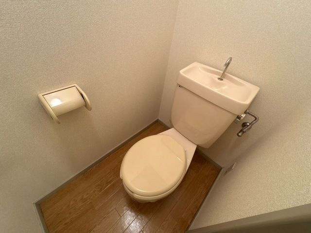 エスポアロイヤルのトイレ|ゆったりとした空間のトイレです
