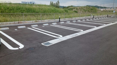 【駐車場】 | セレーノⅠ | 駐車場があるので、車を買う予定の方も安心です