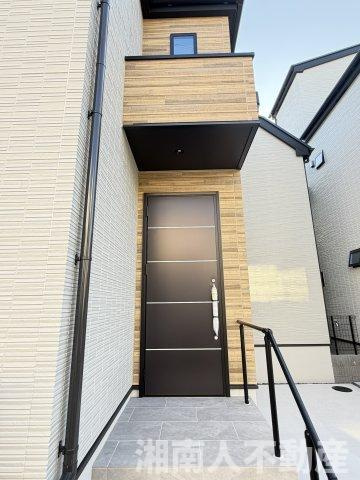 逗子市池子３丁目５９８－７４新築戸建ての玄関|玄関です