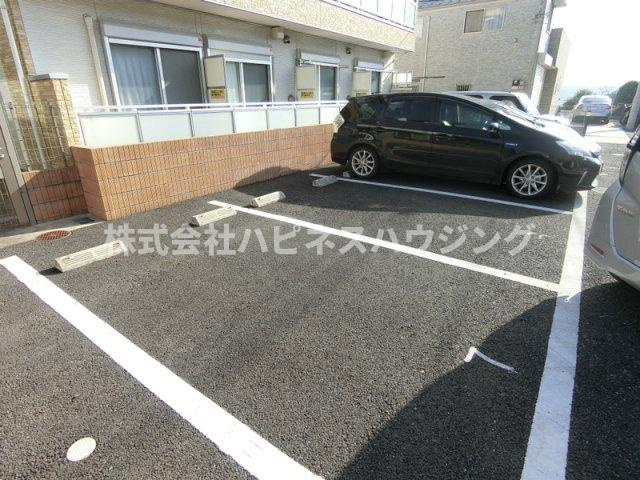 リブリ・アザレアの駐車場|駐車場があります