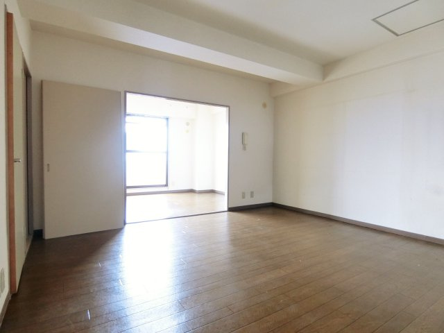 オーソライズ茨木の居間・リビング