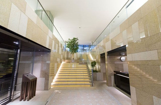 パークコート虎ノ門愛宕タワーのエントランス