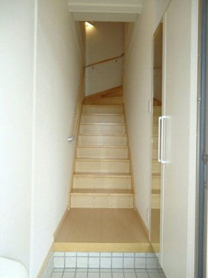 【玄関】 | フォレストウィング・Ｋ | 落ち着いた玄関です