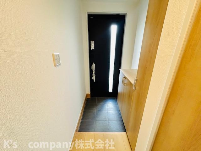 茅ヶ崎市浜須賀　新築戸建　3号棟の玄関|玄関スペース◇◇