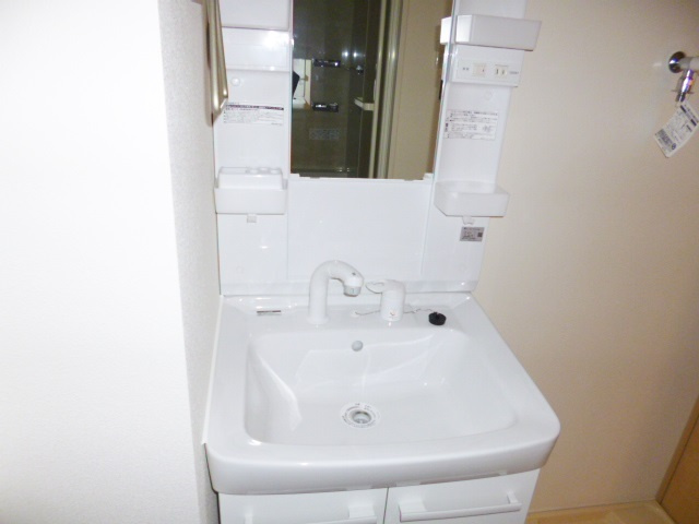 高見シャーメゾンの洗面所|シャンプードレッサーの洗面台です♪