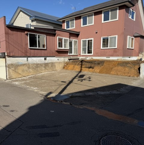 室蘭市八丁平2丁目46-13戸建の駐車場