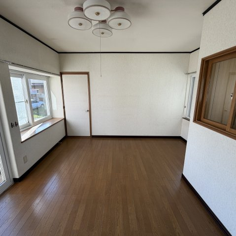 室蘭市八丁平2丁目46-13戸建の内装