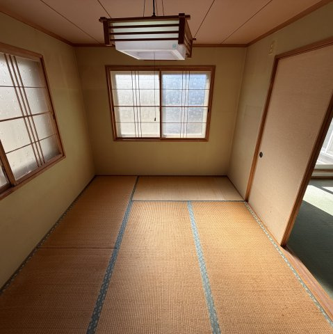 室蘭市八丁平2丁目46-13戸建の和室