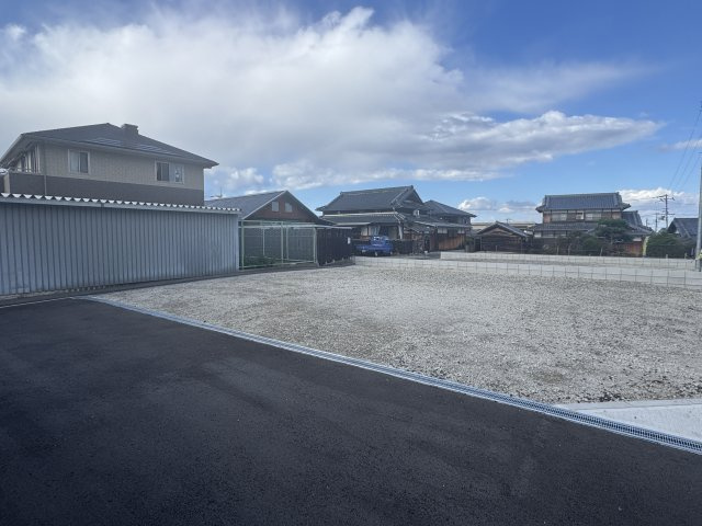 岸和田市尾生町４丁目建築条件無し売土地①号地の前面道路含む現地写真