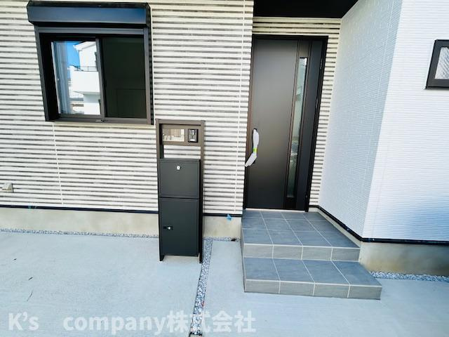 茅ヶ崎市浜須賀　新築戸建　4号棟の外観|玄関ポスト置き場♪