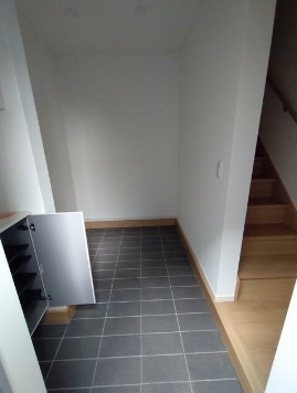 【玄関】 | アリュイッテ西荻窪