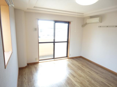 【内装】 | アムール・ミナト | 洋室