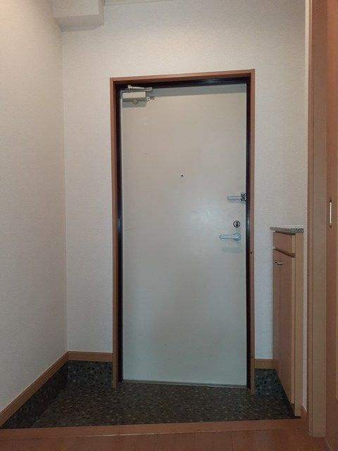 ラグナ　ステュディオの玄関