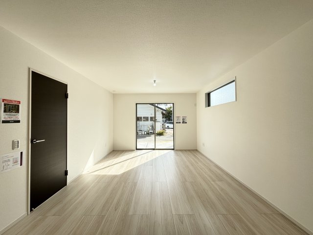 【居間・リビング】 | 上小鳥町2期1号棟