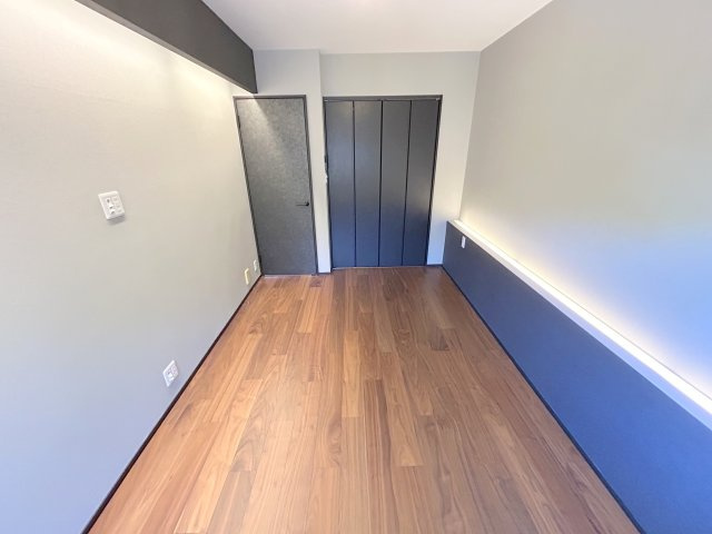 ローレルコートエスタ萩の台　５号棟の洋室