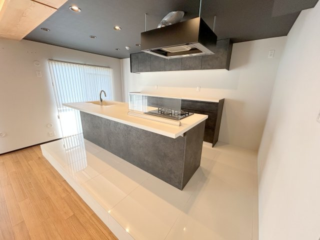 ローレルコートエスタ萩の台　５号棟のキッチン