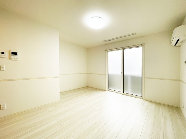 ルクール福島の居間・リビング