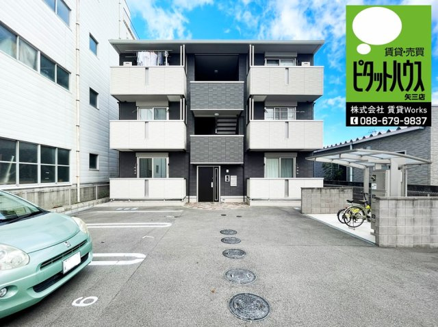 ルクール福島の外観