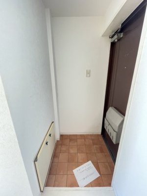 【玄関】 | エリータ上新庄 | 収納もある玄関です