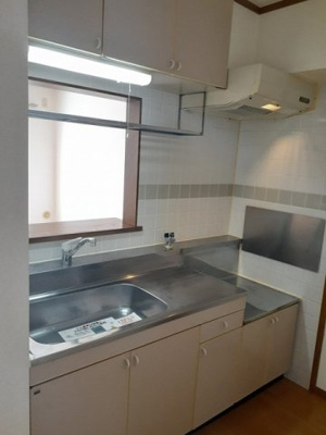 【キッチン】 | パレ・エクセランⅡ | コンパクトなキッチンで掃除もラクラク