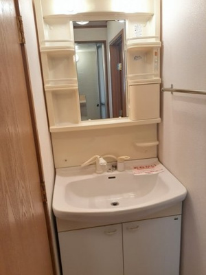 【洗面所】 | パレ・エクセランⅡ | 脱衣スペースもあります