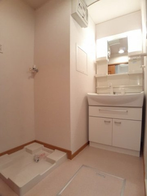 【洗面所】 | トゥーランドット | 広い洗面スペース