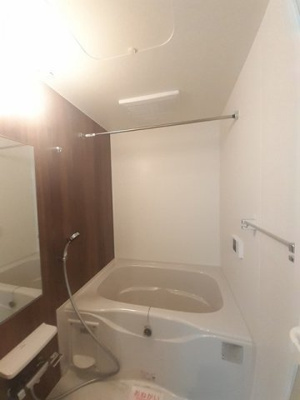 【浴室】 | ヴェルソー加納 | お風呂です