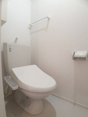 【トイレ】 | ヴィル・ドミール | ゆったりとした空間のトイレです