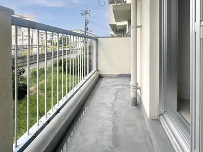 【バルコニー】 | ビレッジハウス鳴滝20号棟 | ビレッジハウスの同一物件・同一タイプの間取りの写真です