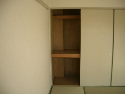 【収納】 | ルガル・デ・レイナ | 奥行きのある収納です