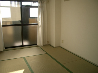 【居間・リビング】 | ルガル・デ・レイナ | 和室のお部屋です