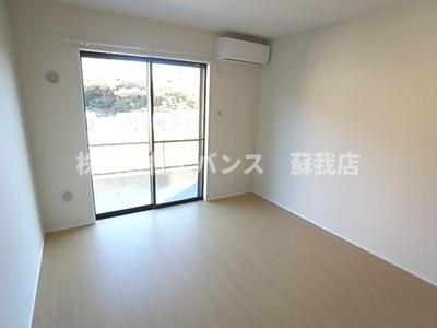 【居間・リビング】 | 仮称）宮崎町共同住宅 | 同じ建築会社施工した同型のお部屋になります。