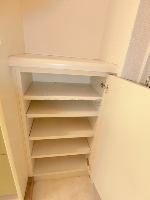 ハイタウン南馬込の設備|玄関シューズボックス