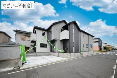 【外観】 | LIGARE久喜市久喜東27期　新築住宅 | ≪2号棟≫開放感のある立地で、陽当たりや通風にも恵まれた住環境です！近隣との距離感にも配慮されており、安心して暮らしていただけます！
現地(2025年11月撮影)